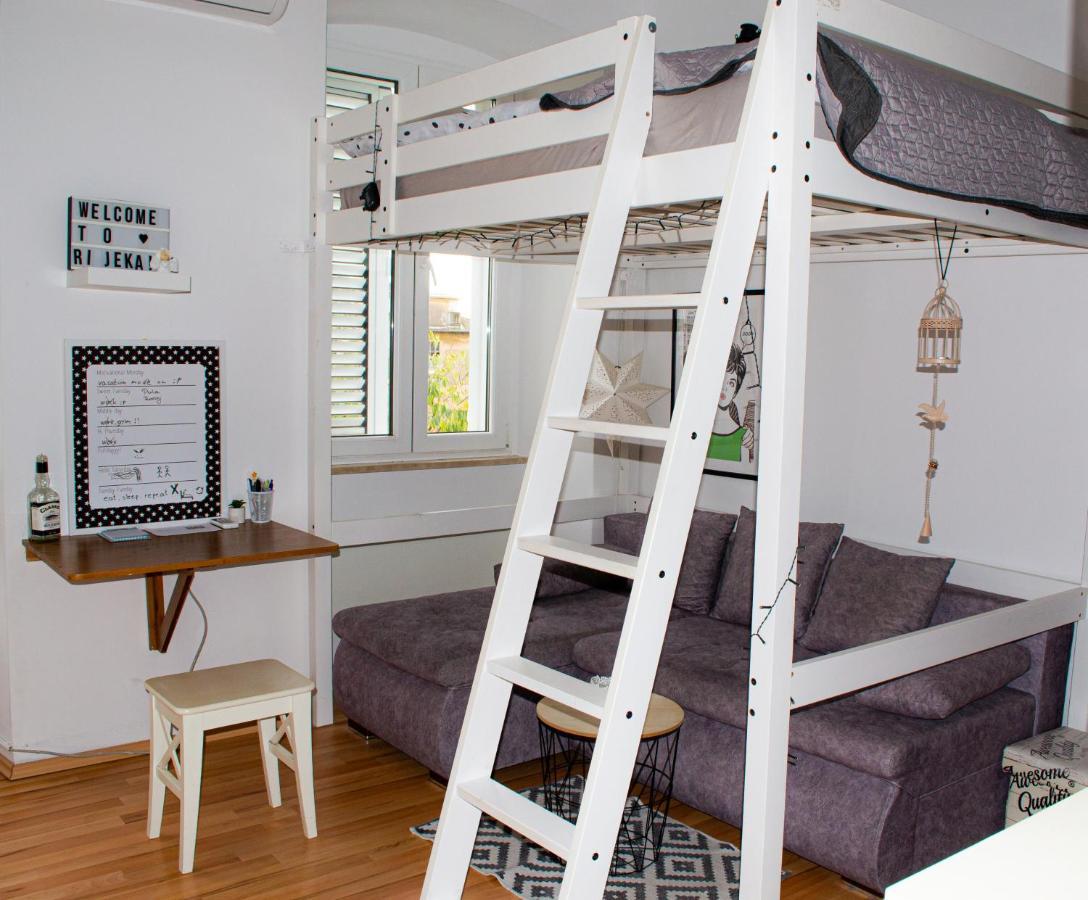 Studio Apartment Kontiki Рийека Екстериор снимка