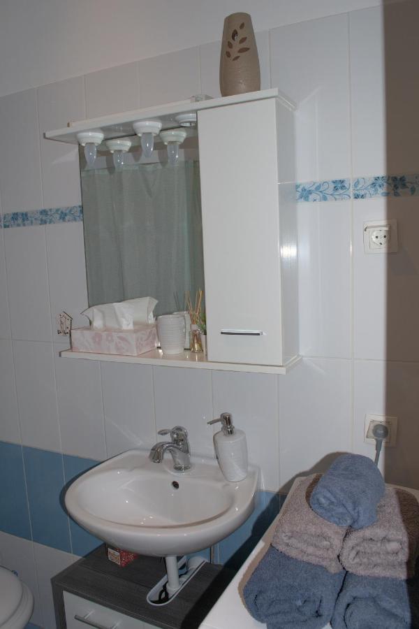 Studio Apartment Kontiki Рийека Екстериор снимка